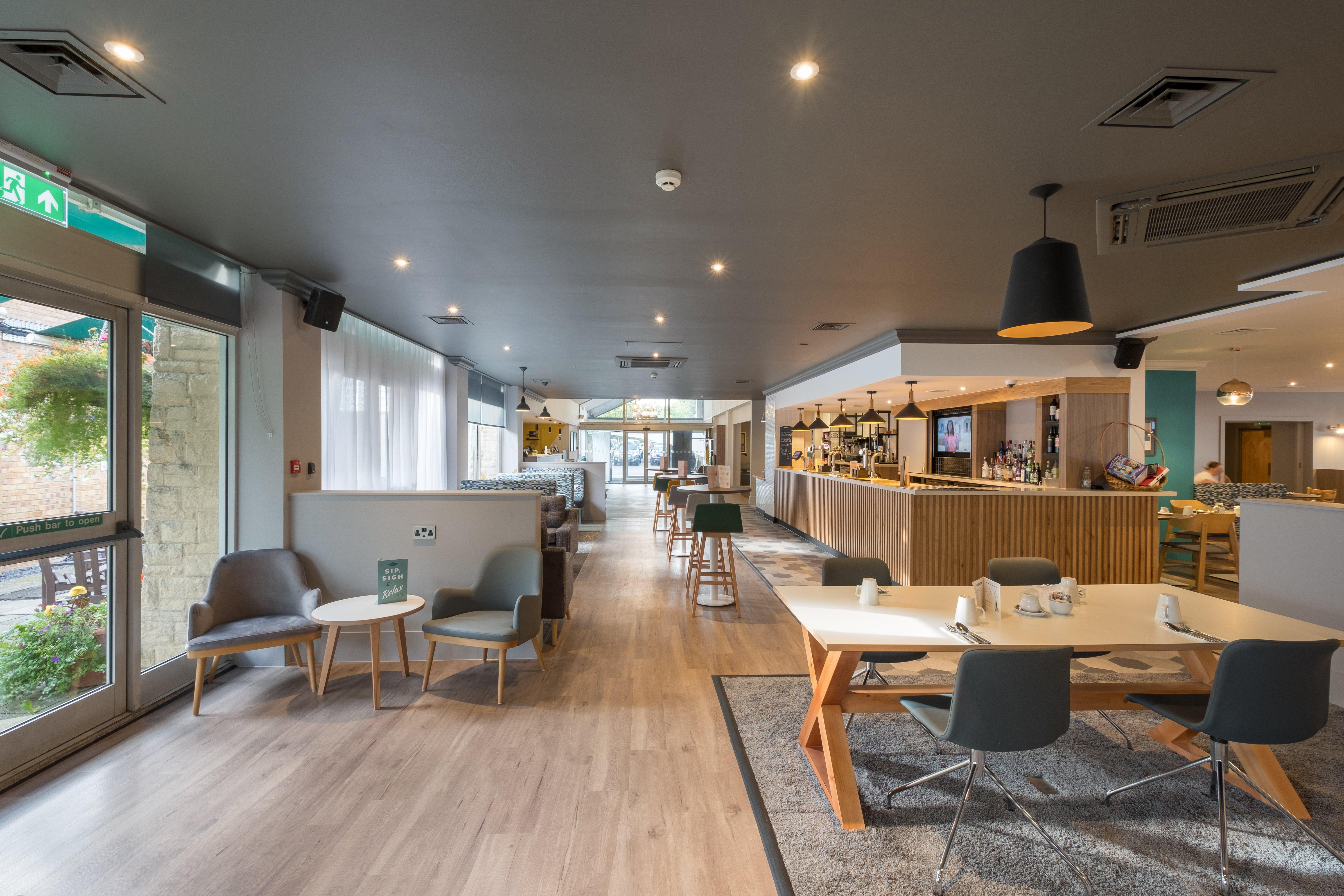 Holiday Inn Swindon By Ihg Екстериор снимка