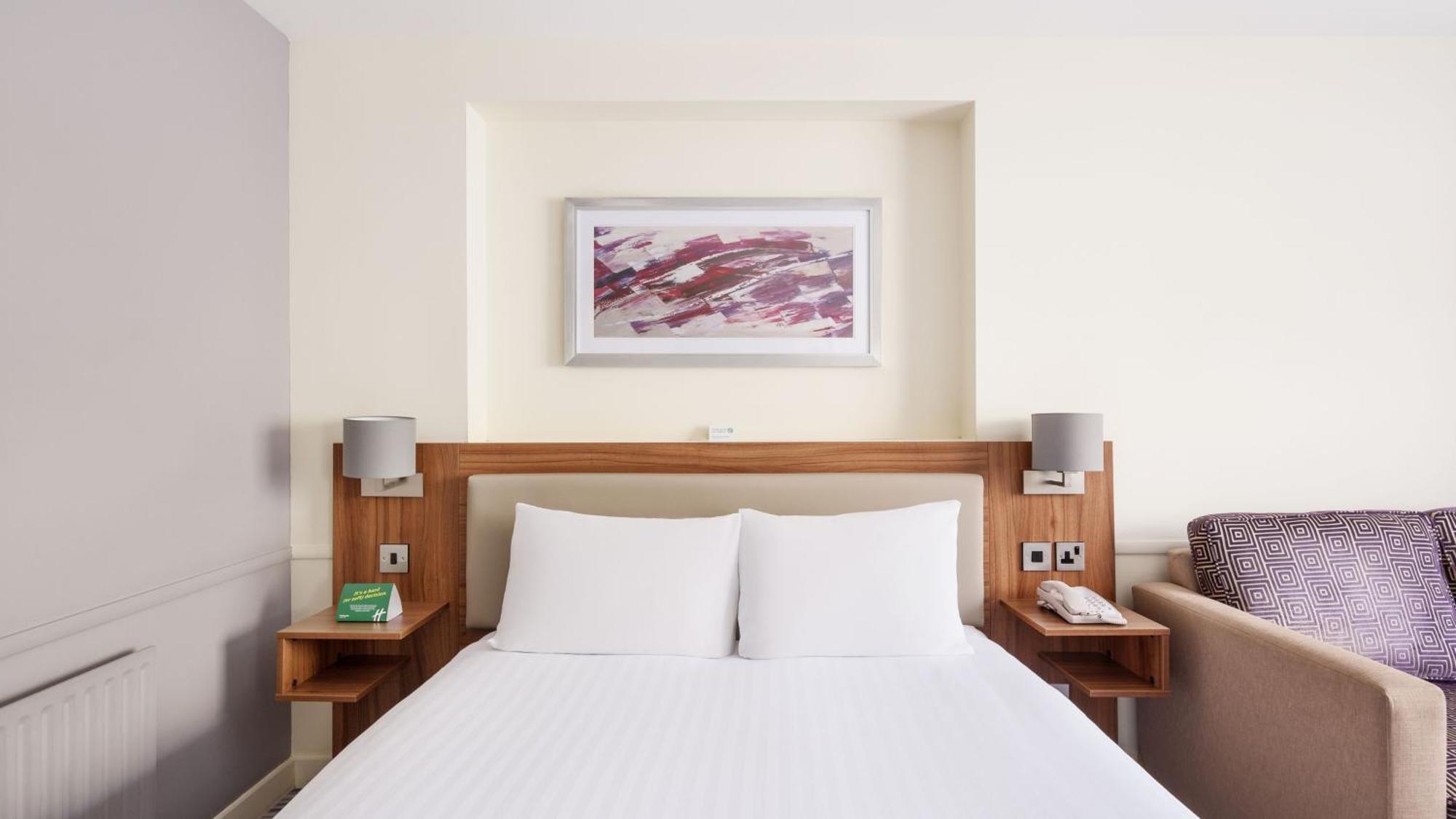Holiday Inn Swindon By Ihg Екстериор снимка