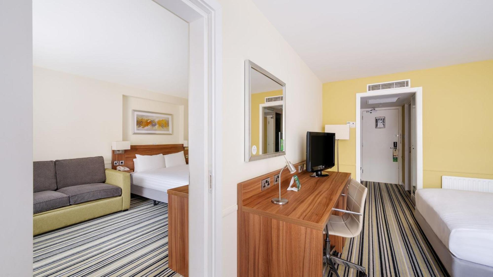 Holiday Inn Swindon By Ihg Екстериор снимка
