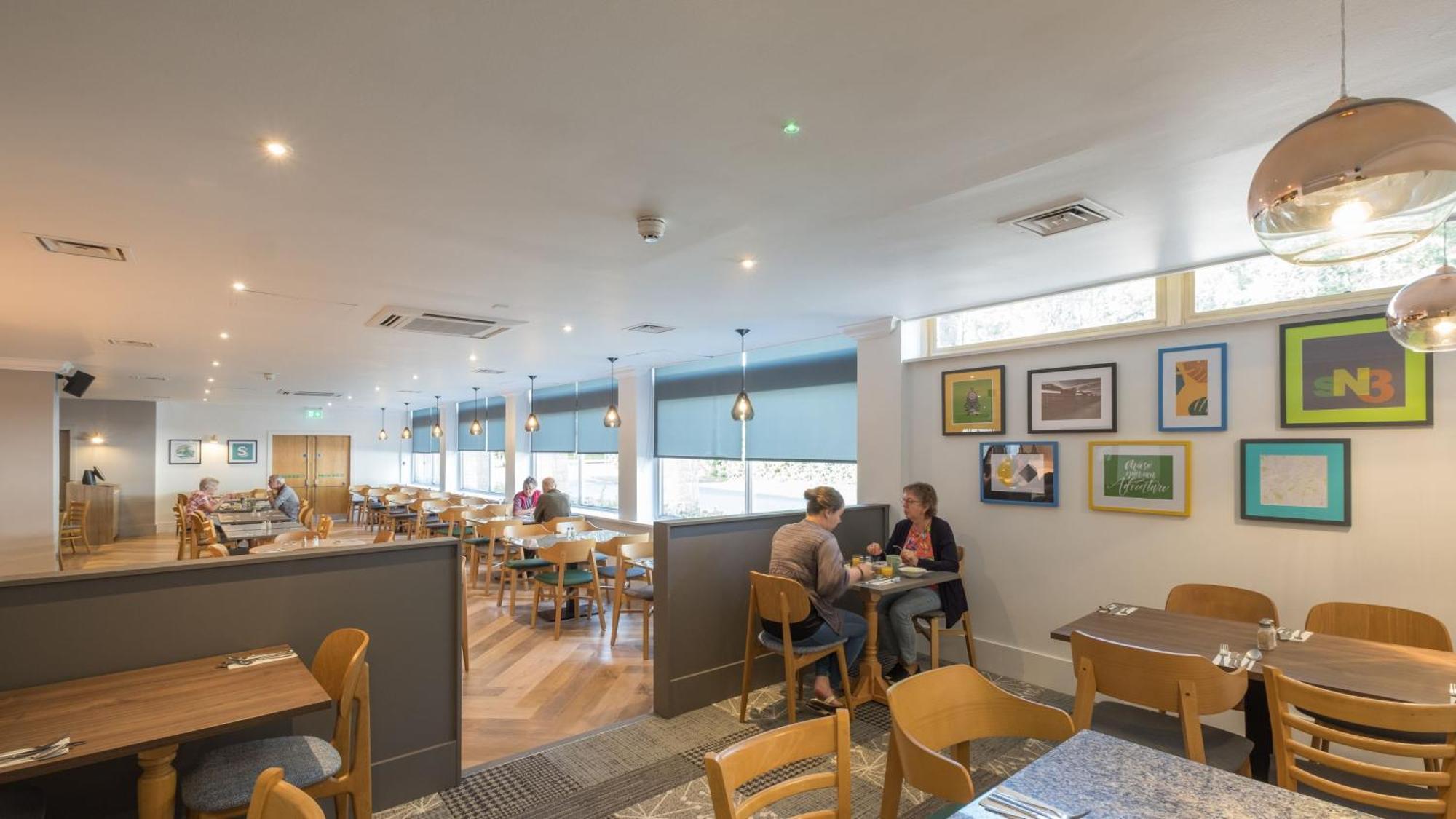 Holiday Inn Swindon By Ihg Екстериор снимка