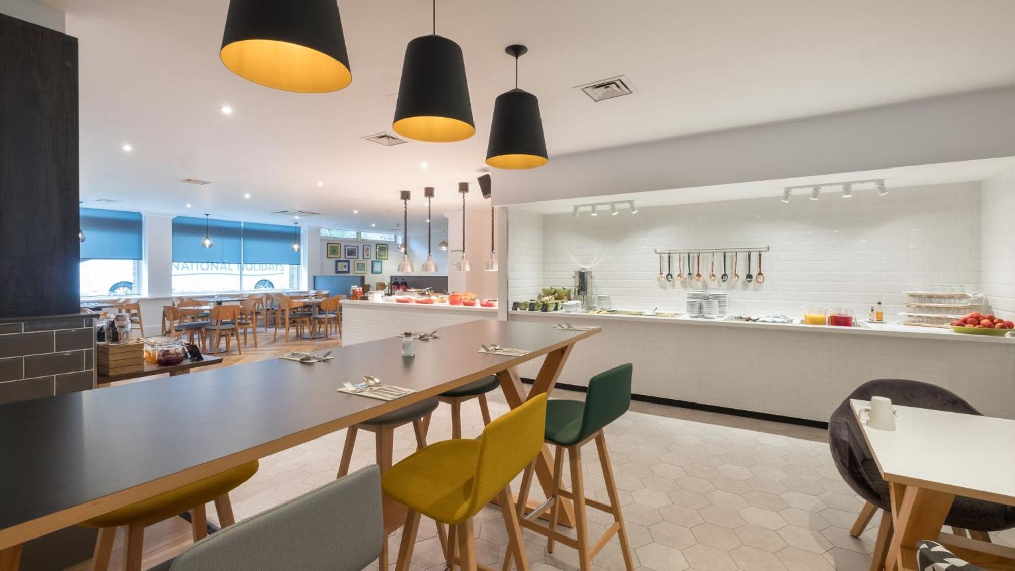 Holiday Inn Swindon By Ihg Екстериор снимка